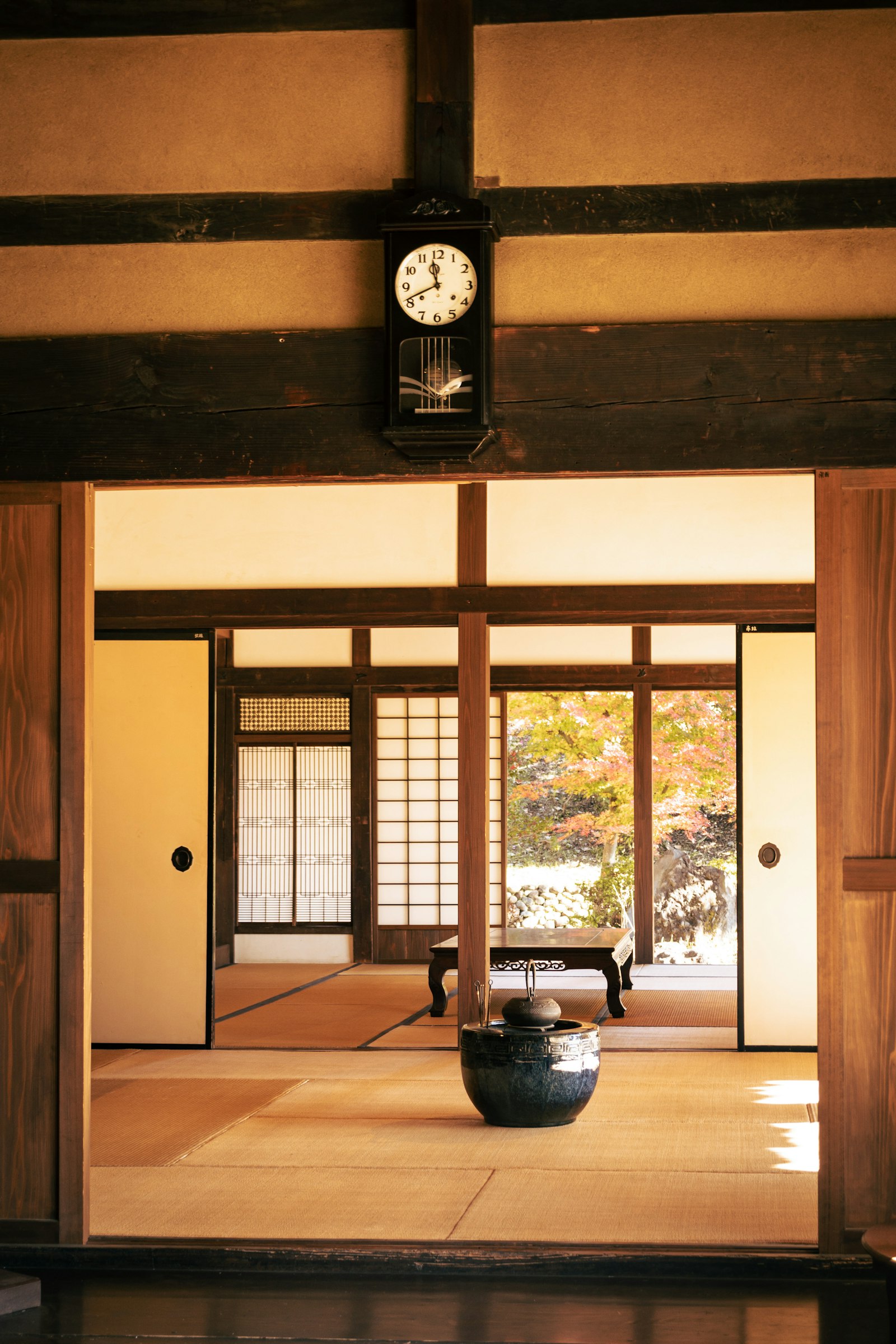 庭側の間「ちゃぶだい」（2枚目）